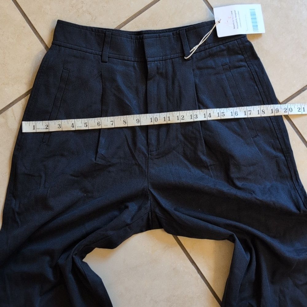 NWT Everlane The Draper Pleated Pant in Buttersmooth Navy Blue Wide Leg Size 4S - Picture 11 of 14